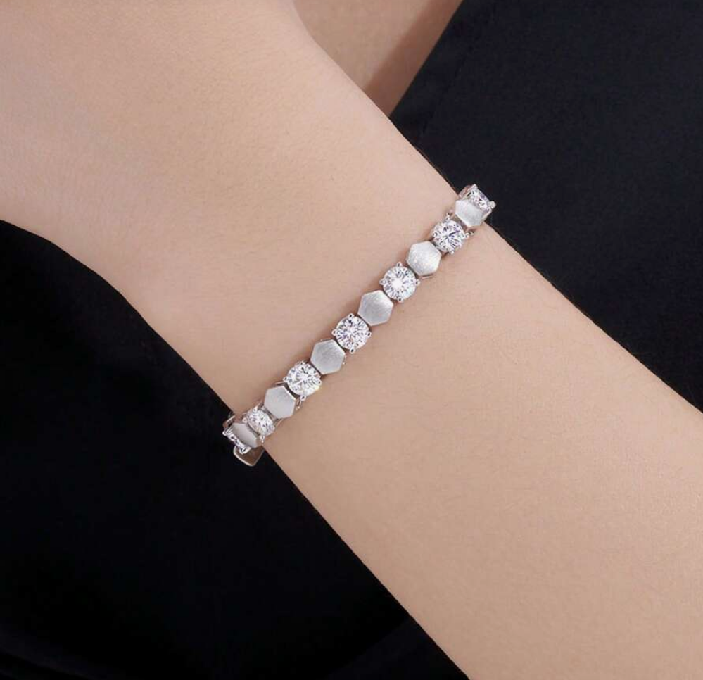 925 Sterling Silver Moissanite Tennis Bracelet – Luxury Sparkle That Rivals Diamonds