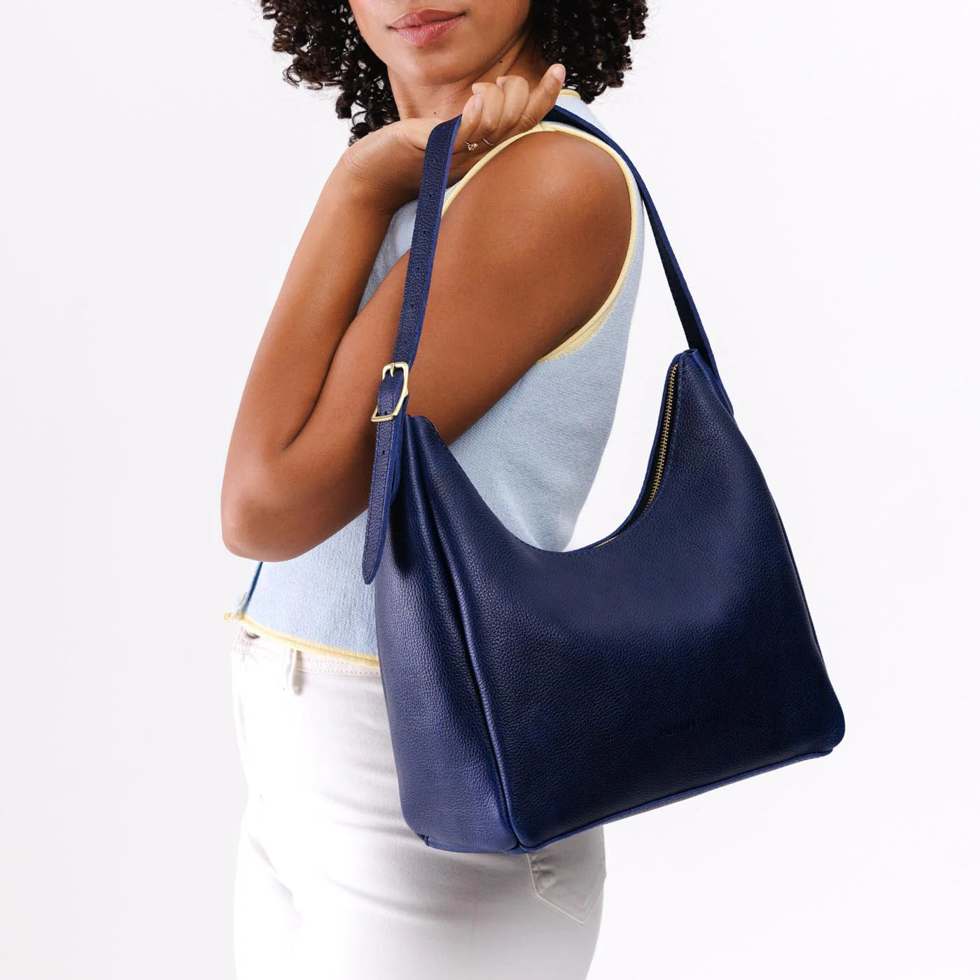 Aspen Shoulder Bag | Premium Minimalist Shoulder Bag · A Must-Have for Stylish Commuting Atmosphere