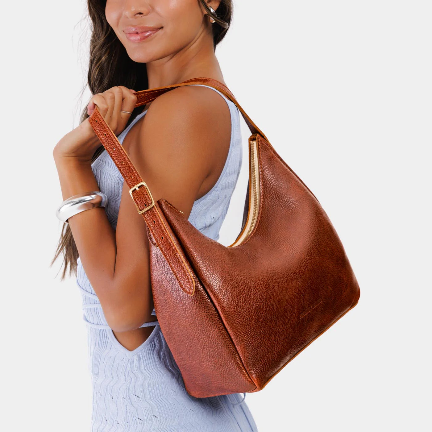 Aspen Shoulder Bag | Premium Minimalist Shoulder Bag · A Must-Have for Stylish Commuting Atmosphere